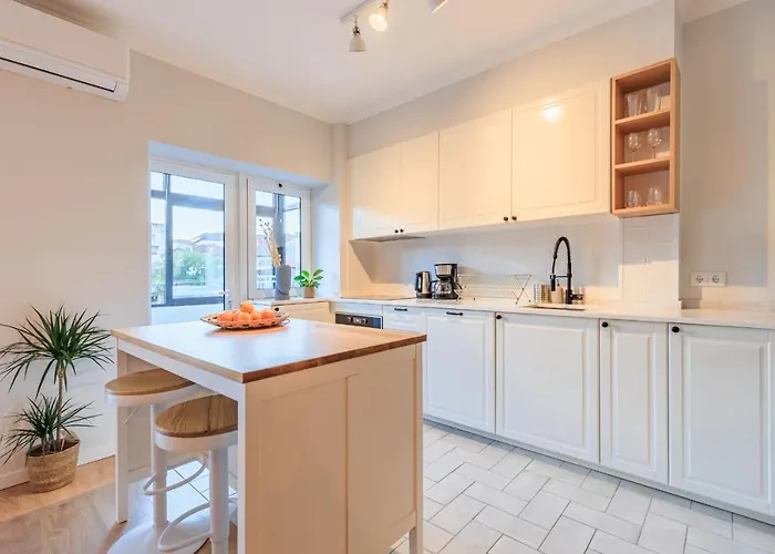 Enjoy Bonfim 2br Renovated By Lovelystay Daire *