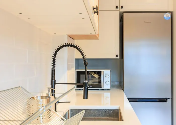 Enjoy Bonfim 2br Renovated By Lovelystay Daire