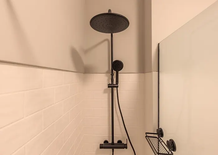 Enjoy Bonfim 2br Renovated By Lovelystay Daire