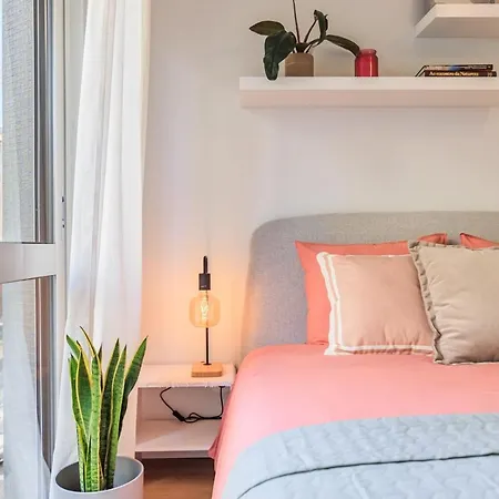 Enjoy Bonfim 2br Renovated By Lovelystay