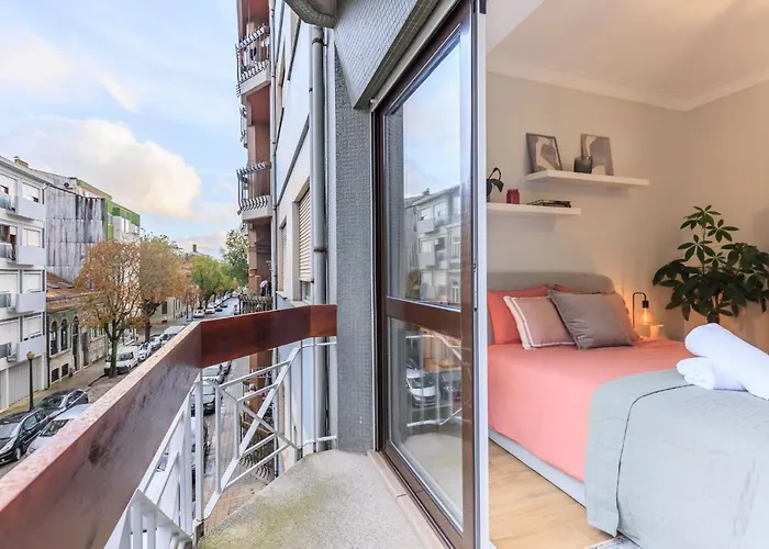 Enjoy Bonfim 2br Renovated By Lovelystay *